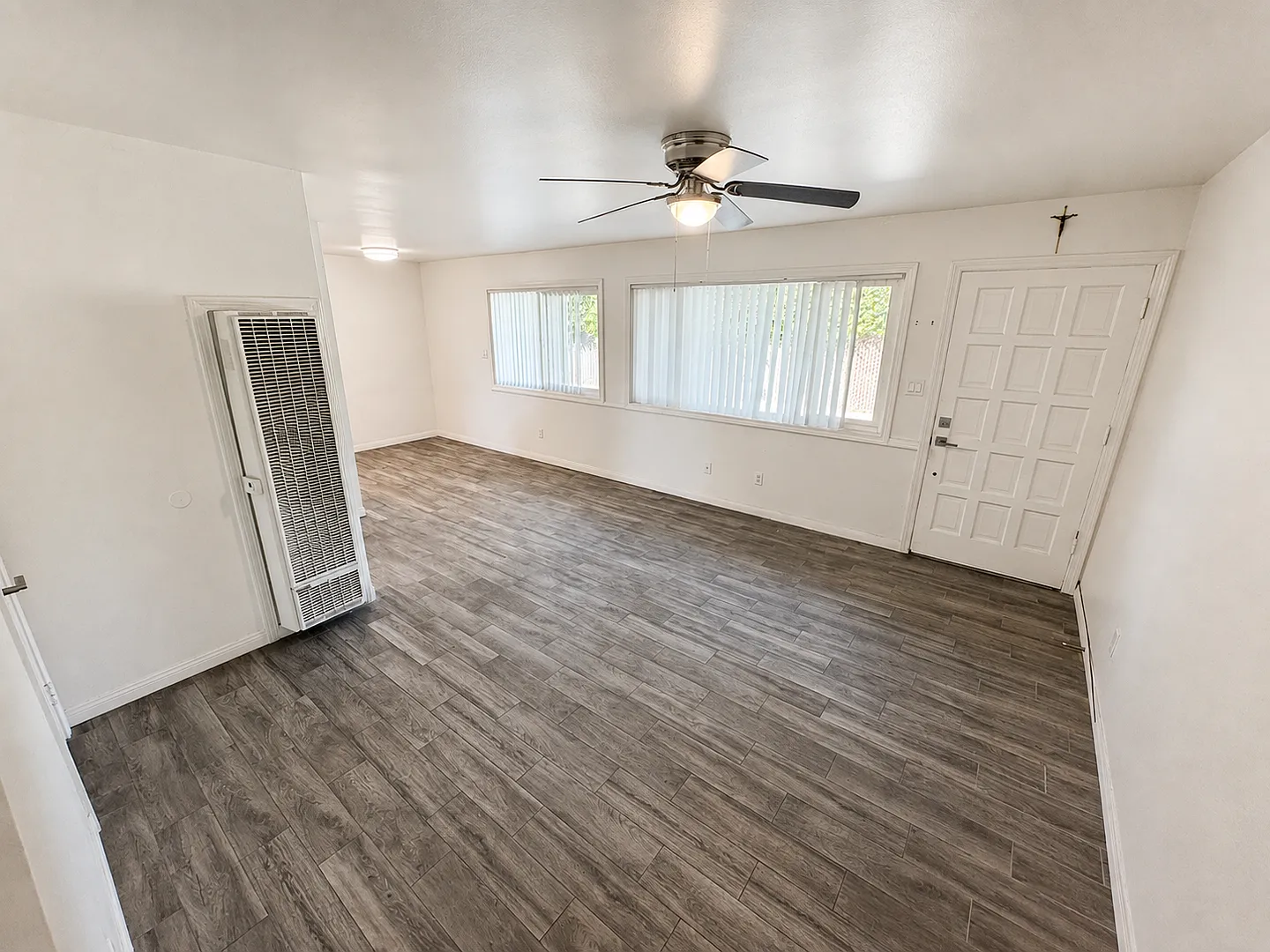 Remodeled 2+1.5 Townhome in Santa Paula — Photo 4