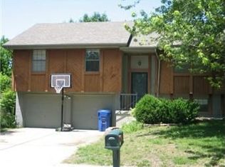 650 SW Philip St, Lees Summit, MO 64082