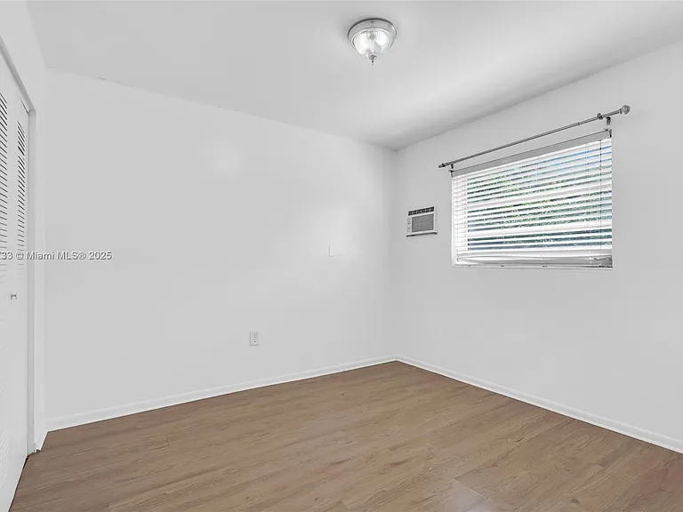 2809 SW 23rd Ter #2807 — Photo 6