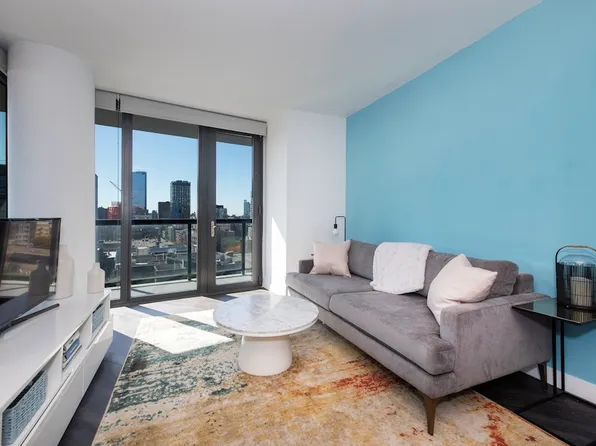 250 East Houston Street 4C image 2 of 34