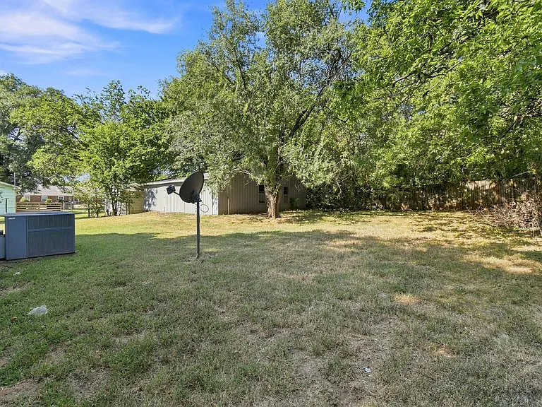 707 N Gertrude Ave — Photo 18
