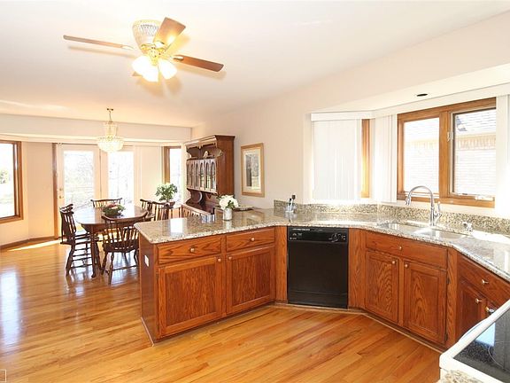 2nd image of 49110 Shenandoah Dr