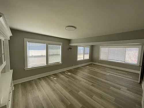 1026 E Broadway Photo 1