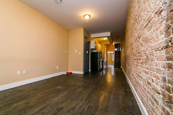 Rented by Nooklyn NYC LLC | media 36