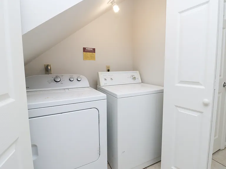 2124 Continental Ave — Photo 11