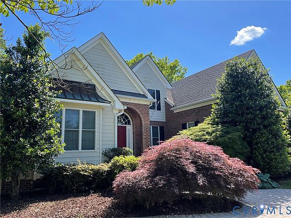 2nd image of 2872 E Point Dr