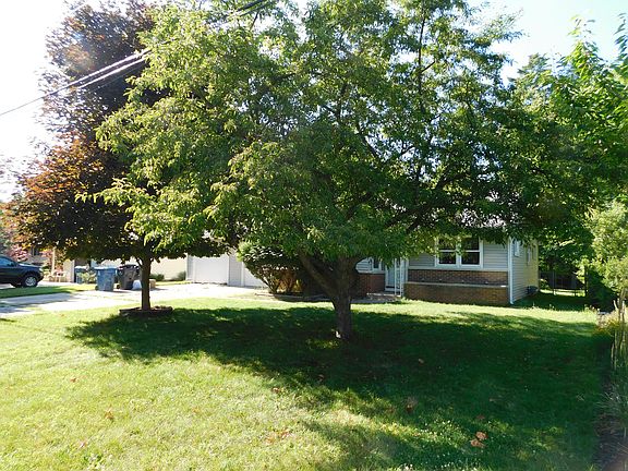 3rd image of 3326 Tamsin Ave
