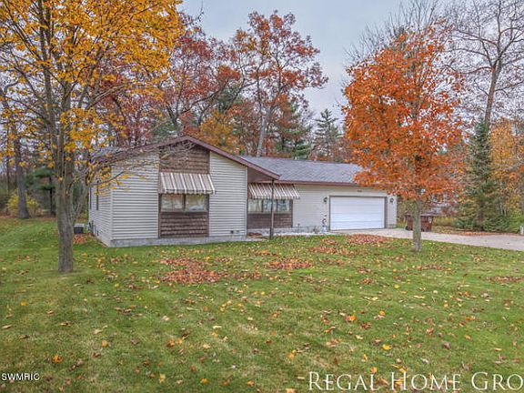 2nd image of 7762 Pinewood Dr