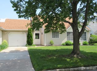 656 Nutley Dr #C, Monroe Township, NJ 08831