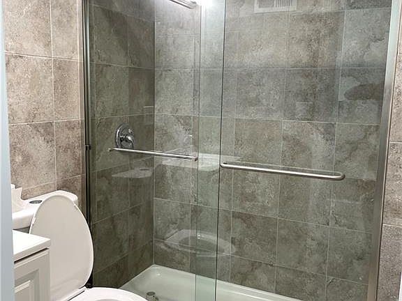 3rd image of 435-437 Maplewood Ave #2