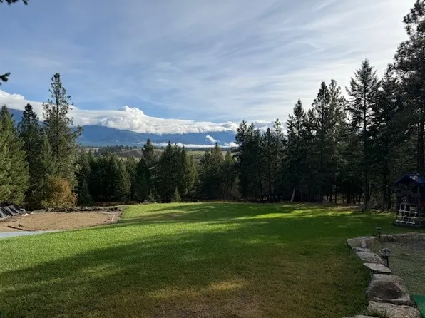 126 Mossy Rock Rd N, Eureka, MT 59917