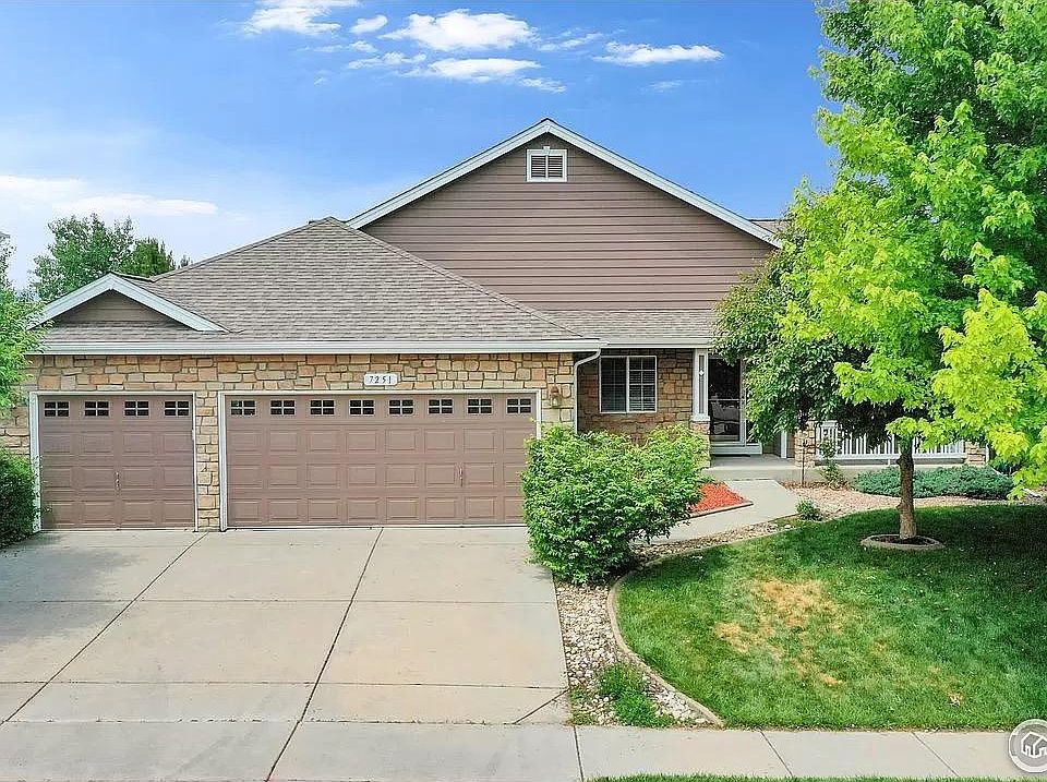 Front of house and 3 car garage