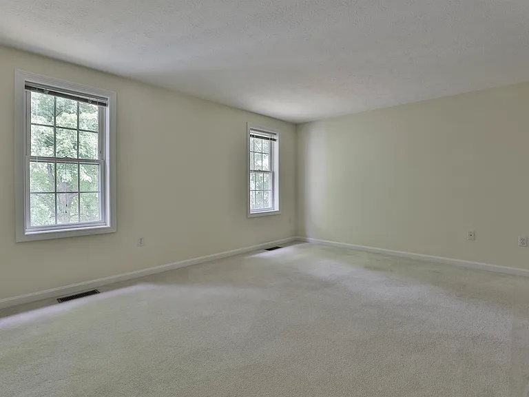 4 Myopia Ln — Photo 20