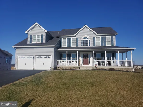 1453 Shannon Dr, Greencastle, PA 17225