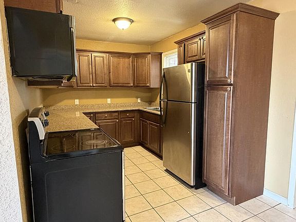 5th image of 515 Overton Ave