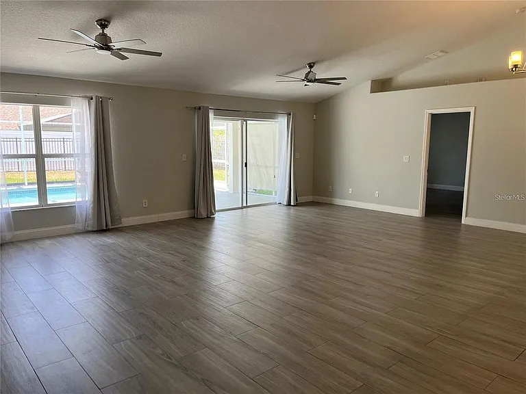 3350 Countryside View Dr — Photo 2
