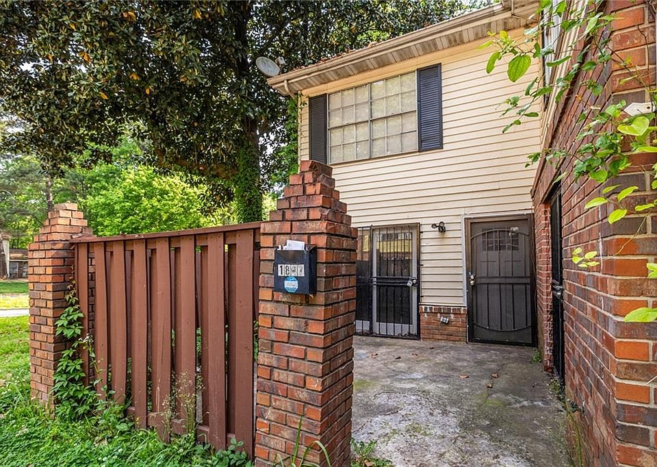 1st image of 1847 Whitehall Forest Ct SE