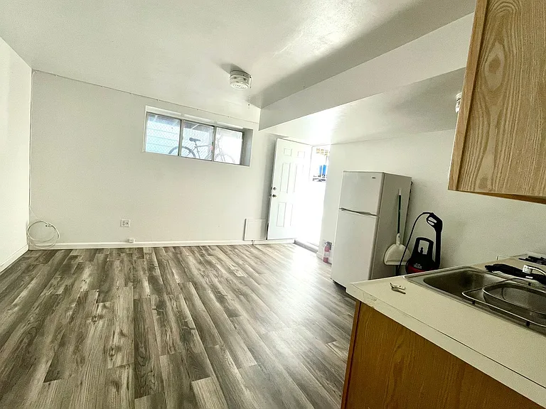 67 Cottage Pl #G — Photo 2