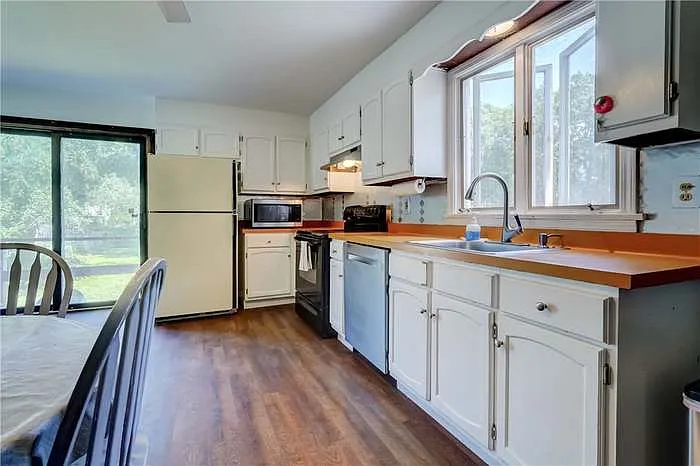 144 Deerfield Dr — Photo 16