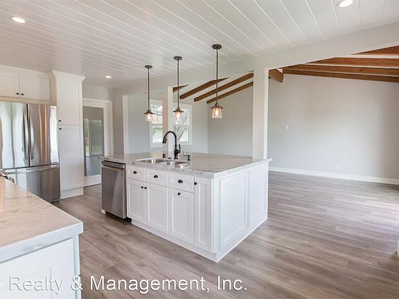 2nd image of 23612 Balmoral Ln