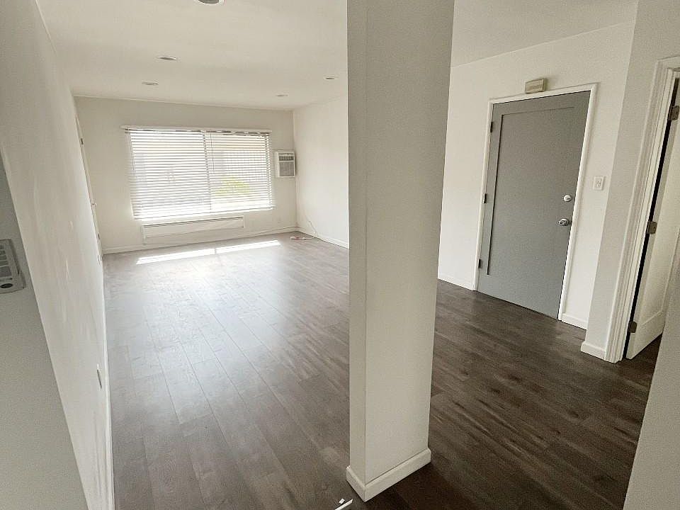1st image of 1040 N Sierra Bonita Ave APT 5