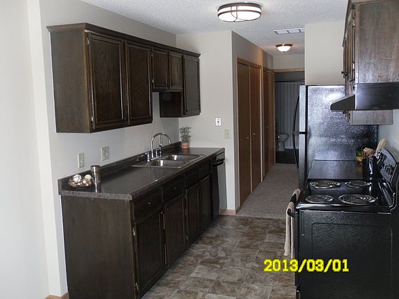 5th image of 4938 Grenwich Trl N