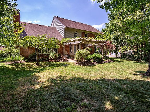 3rd image of 8094 Tanager Woods Ct
