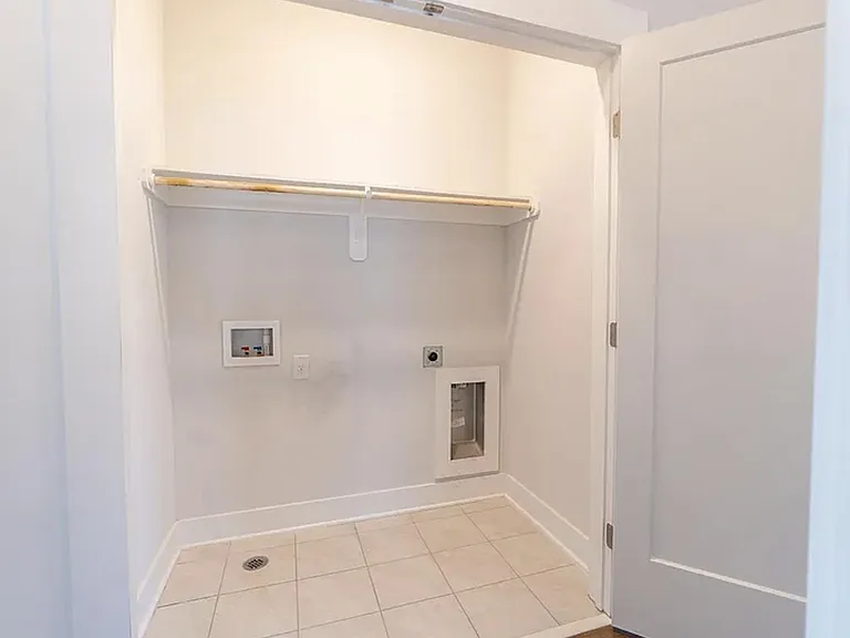 675 Great Ridge Pkwy — Photo 26