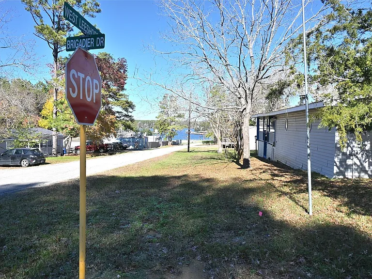 13721 Brigadier Dr — Photo 15