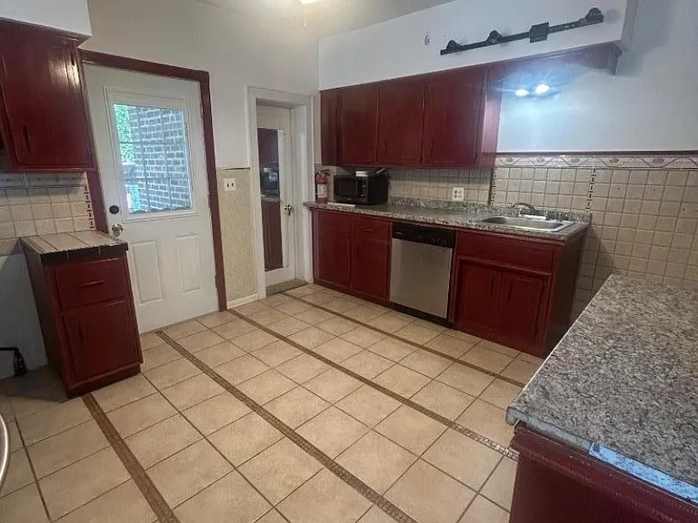 17 Codington Pl — Photo 11