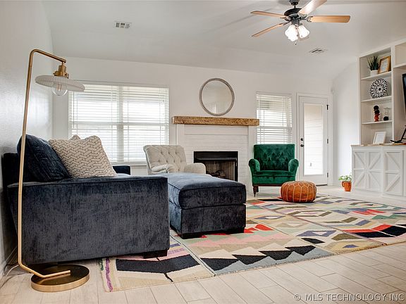 5th image of 9017 S 253rd East Ave