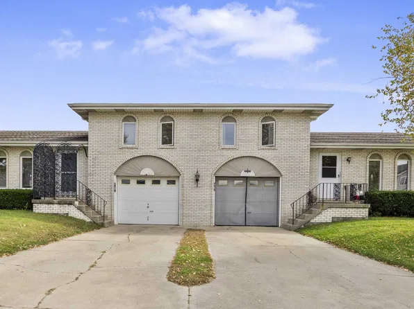 9627 Johnson Pl, Crown Point, IN 46307