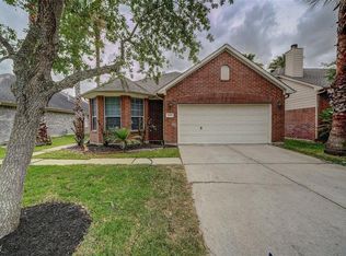 2879 Rocky Creek Ln, Dickinson, TX 77539