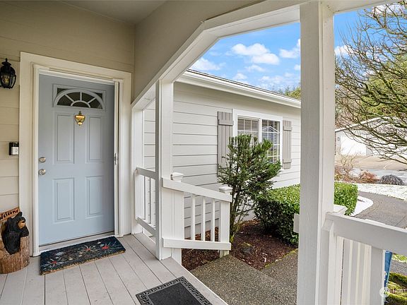 5th image of 4112 147th St. NW #114