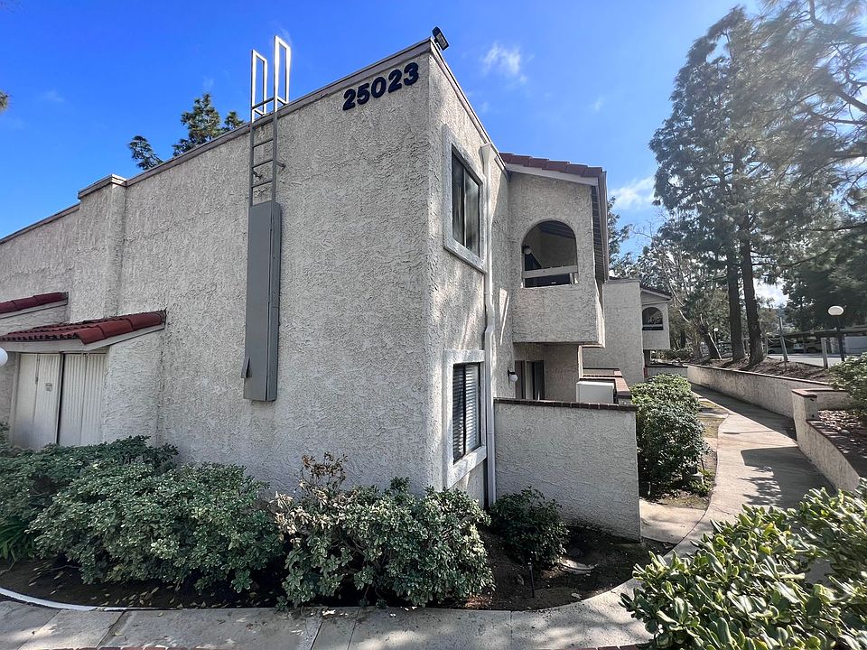 1st image of 25023 Peachland Ave Unit 152