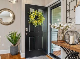 16 Farnum St, Uxbridge, MA 01569