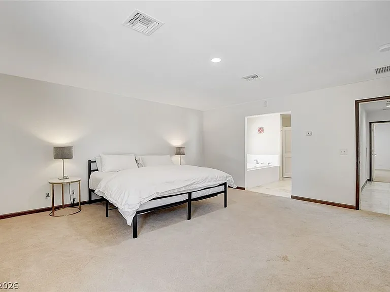 408 Lacy Ln — Photo 12