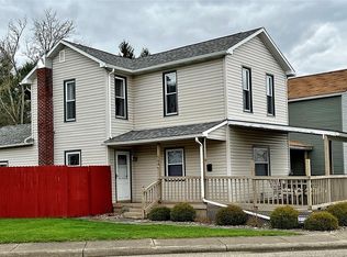 544 E High St, Uhrichsville, OH 44683