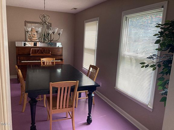 4th image of 12 Patriot Cir