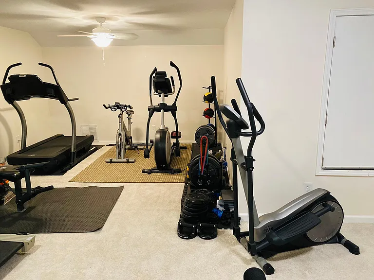 Second Upstairs Large Suite. We used as an at home gym.
