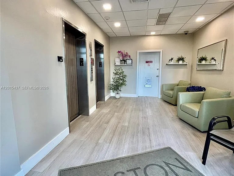 6801 Indian Creek Dr #402 — Photo 12