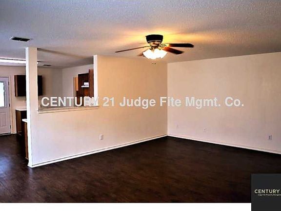 3rd image of 16521 Jasmine Springs Dr