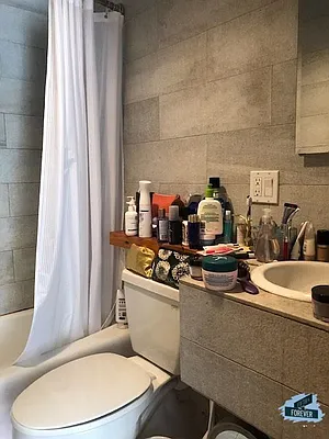 Rented by Fifth & Forever LLC | media 124