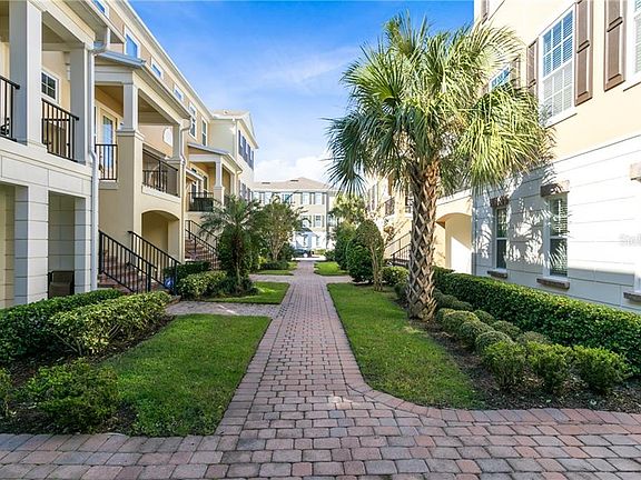 5th image of 566 Fenway Pl