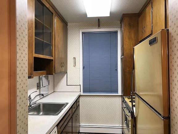2nd image of 570 Broadway #126