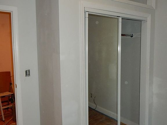 3rd image of 352 Saint Johns Pl APT 3C