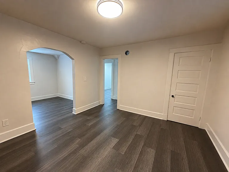 1112 Wisconsin Ave — Photo 6