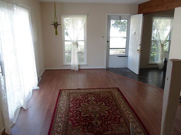 3rd image of 17602 Independence Ct