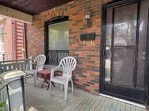 4th image of 8 Burnfield Ave