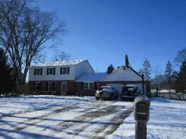 15037 Woodpine Dr, Monroe, MI 48161